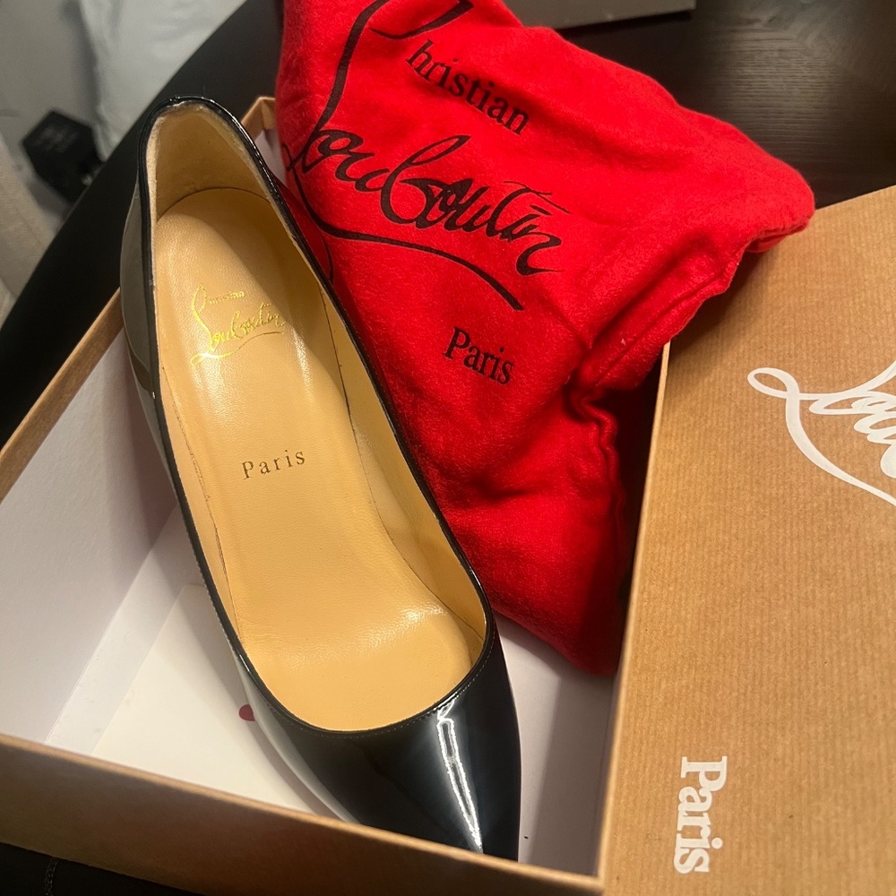 CHRISTIAN LOUBOUTIN -PIGALLE 100 PATENT - Picture 2 of 9
